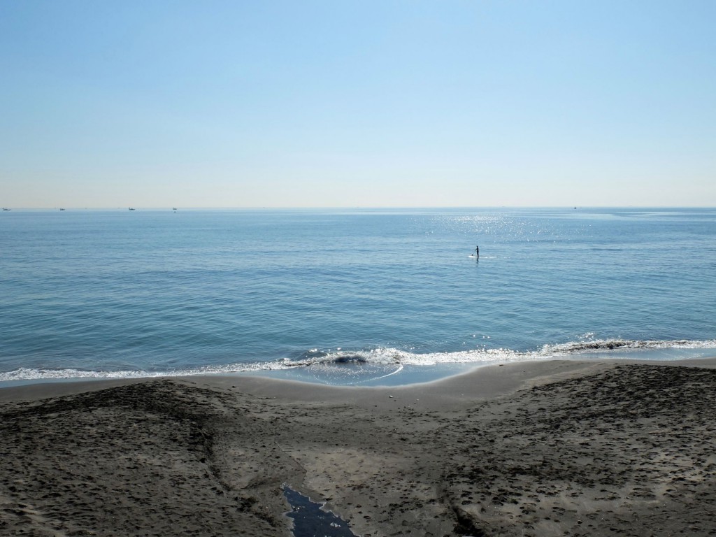 Kamakura paddleboarder