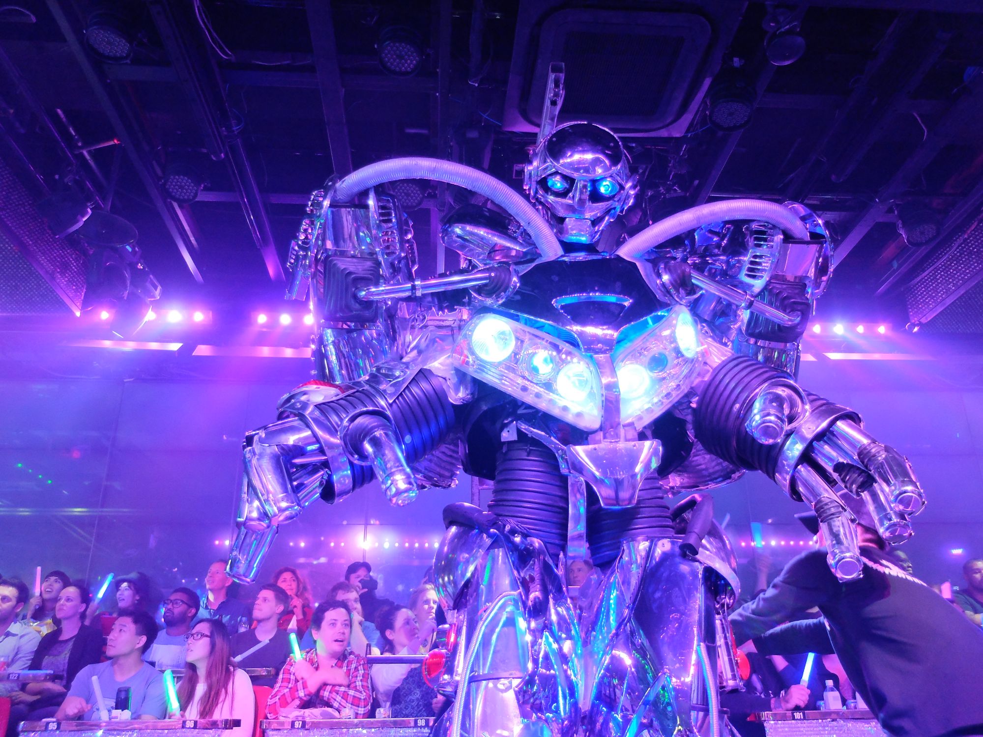 Robot Restaurant, Tokyo