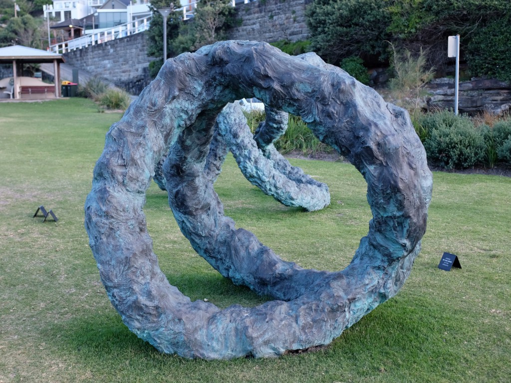 sculpture-by-the-sea-bondi-2016-c